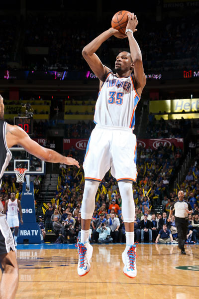 曼城狂喜！曝利物浦冬窗放弃求购格伊 休斯想等夏天免签