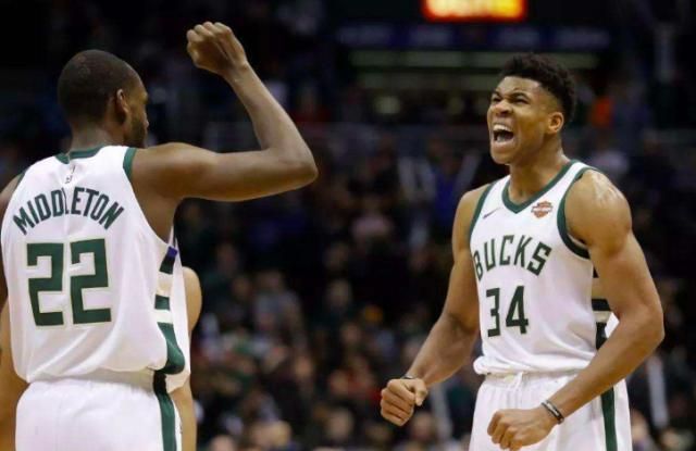 [国际足球]坦纳尼中圈世界波领衔一周十佳进球