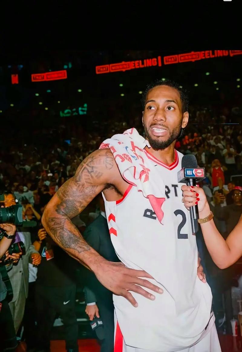 淘汰意甲两大豪门，荷甲05-06赛季以来首次两队晋级欧冠16强