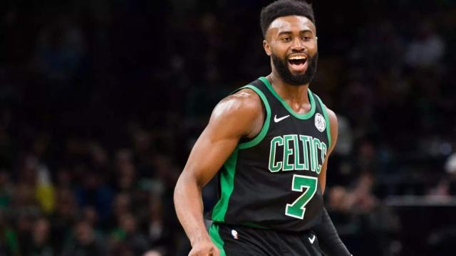 [国内足球]高天意任意球开出 安德烈-路易斯梅开二度