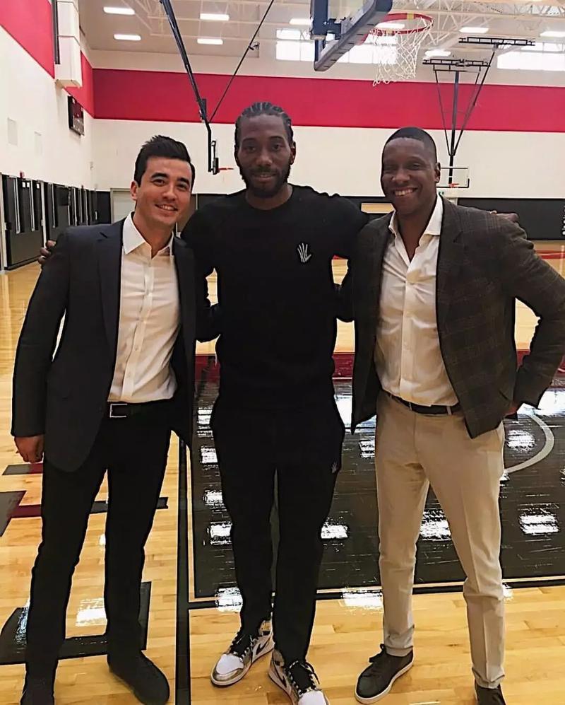 本菲卡客场2-0阿贾克斯，萨穆埃尔-达尔、巴雷罗建功