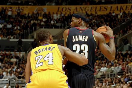 申花vs河南首发出炉：4外援PK5外援 朱辰杰复出