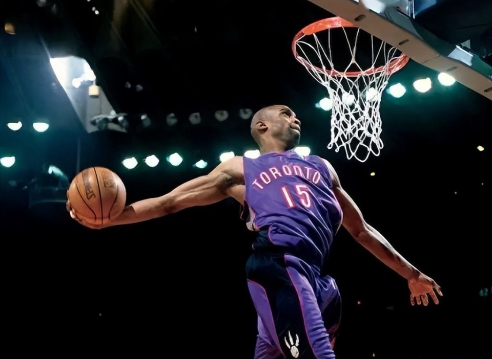 詹姆斯篮板抢断连续上榜