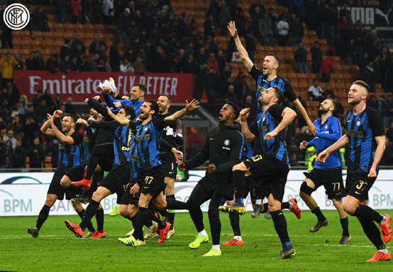 玩家晒《黑神话》全景光追截图：场景氛围感十足！